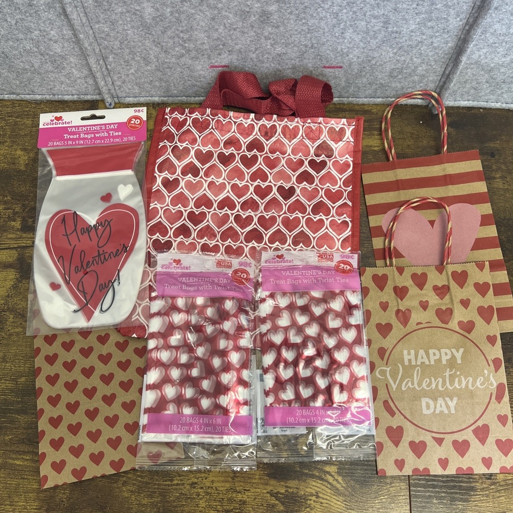Valentines Gift Bag Set / Lot